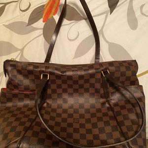 Beautiful 100% Authentic Louis Vuitton Damien Totally MM
